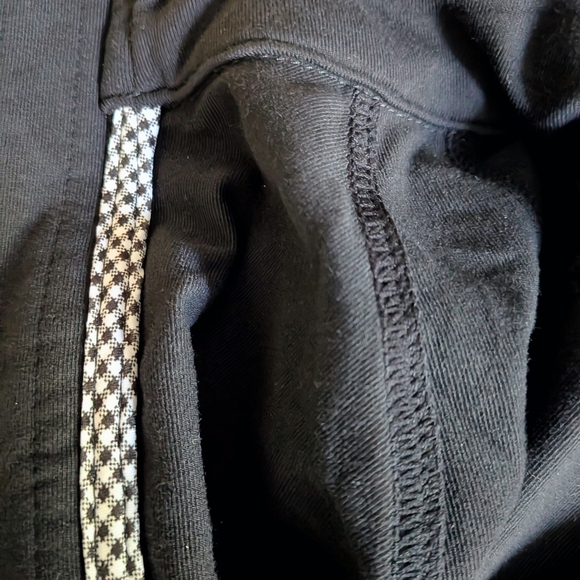 Lululemon Kung Fu II Jacket – Size L – 4-Way Stretch Luon, Black #126 - Picture 6 of 7